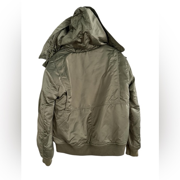 EUC American Eagle Green Satin Sherpa Fur Lined Hooded Puffer Bomber Jacket - Picture 9 of 12